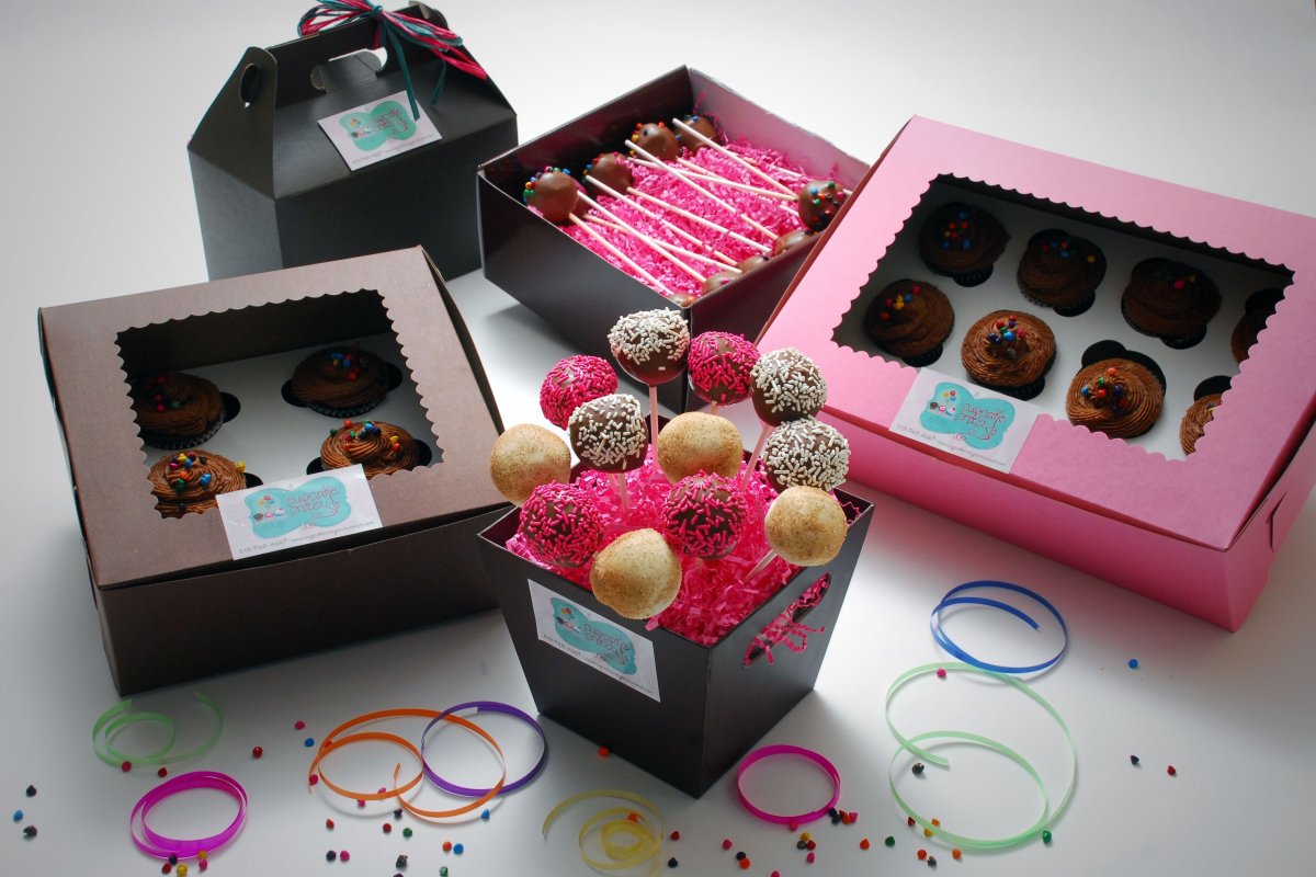 What Makes Wholesale Cake Boxes Essential for Bakeries?