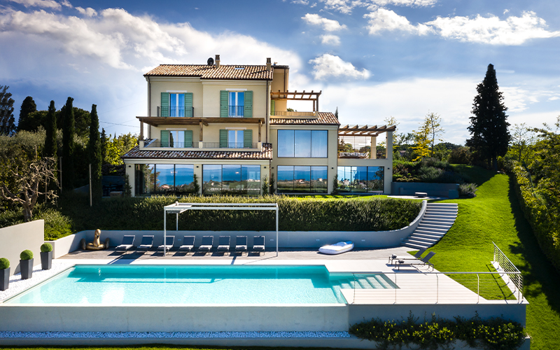 Why Italian Villas Are Perfect for Your Vacation?