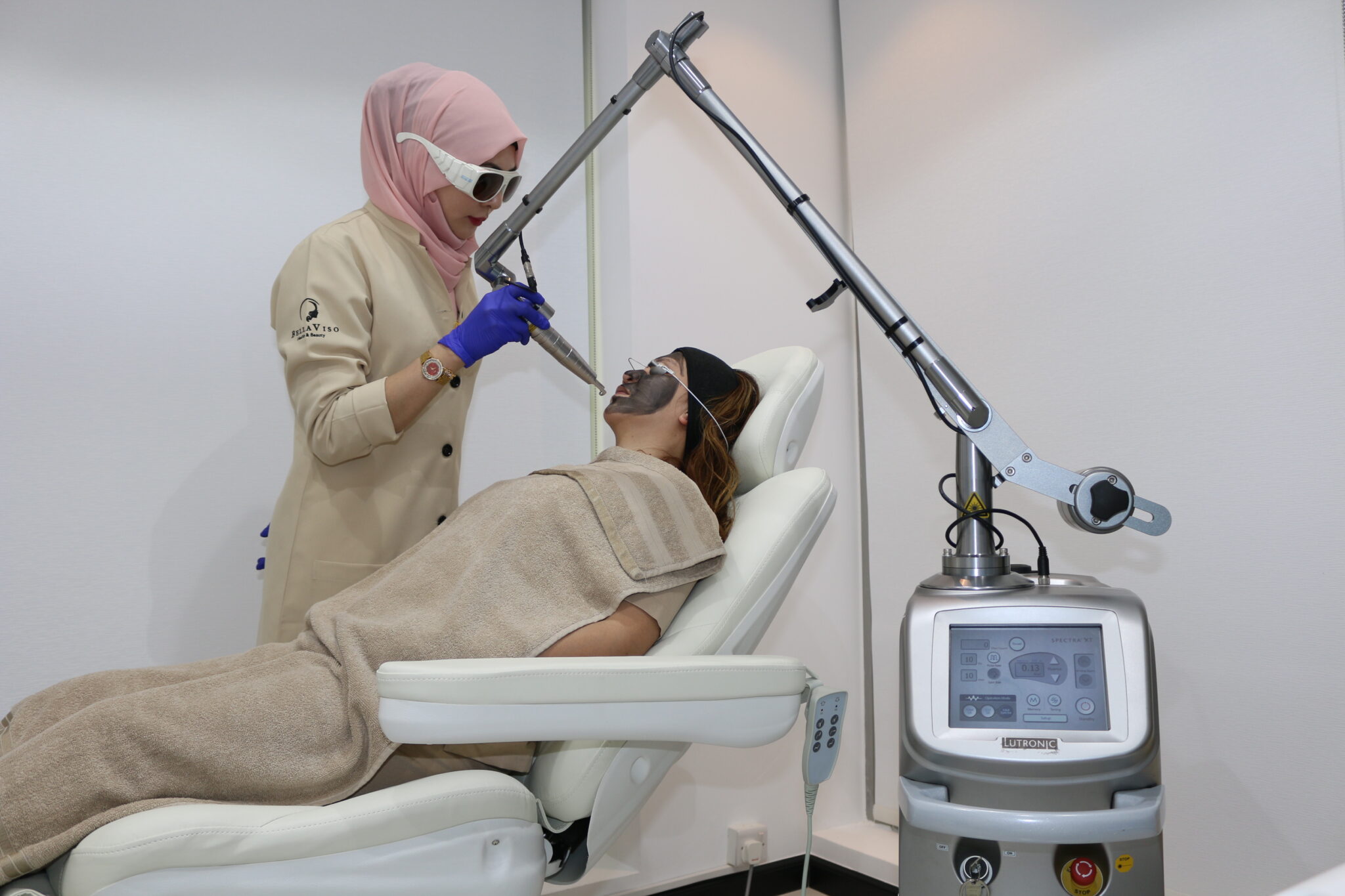 A Guide to the Best Carbon Peel Laser Treatment in Dubai.