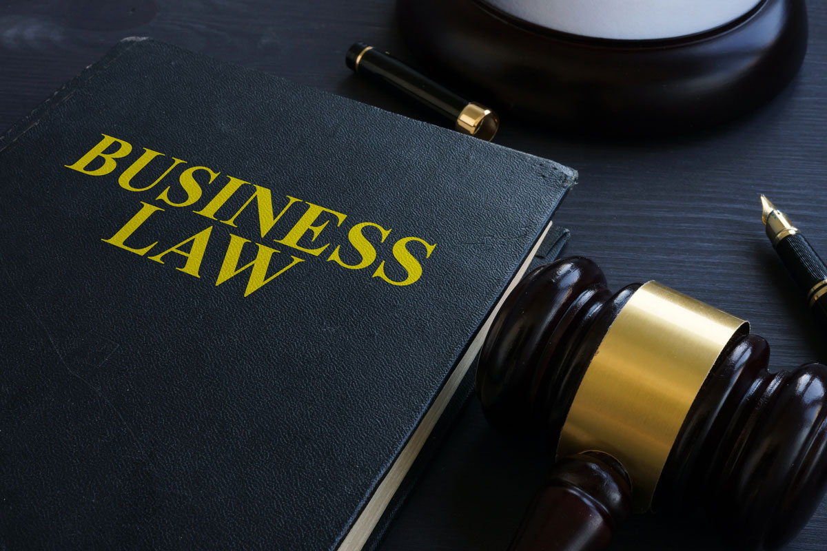 Reasons Why Small Businesses Need a Business Lawyer
