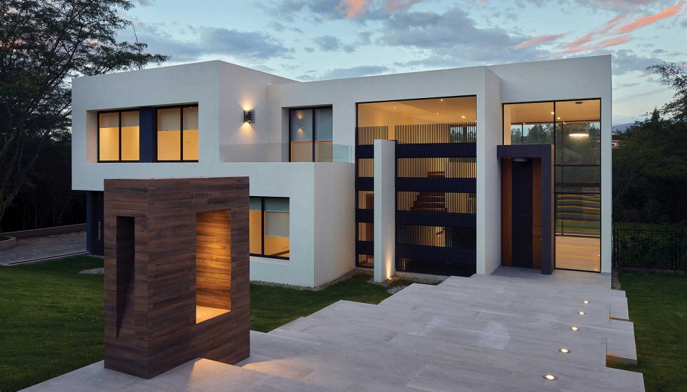 How Luxury Home Builders Create Iconic Residences